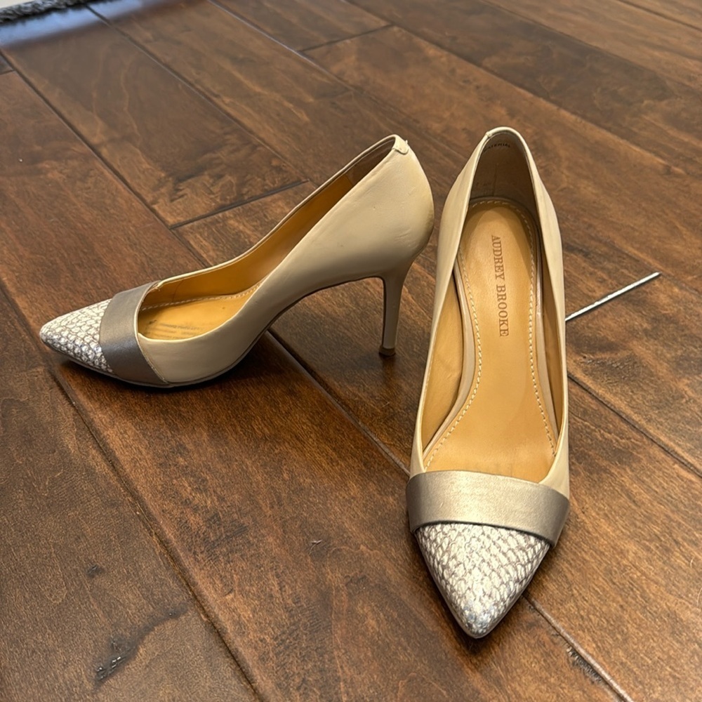 Excellent condition heels